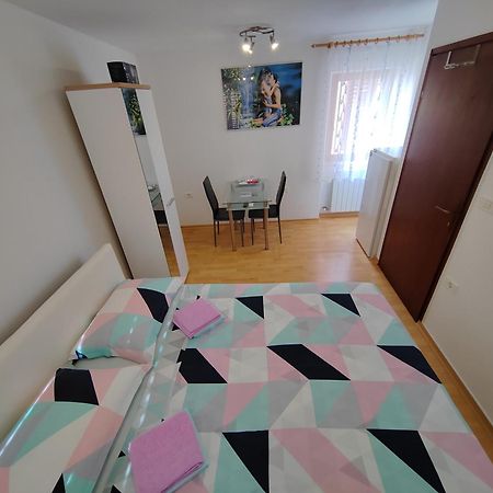 Rooms Neda إيزولا المظهر الخارجي الصورة