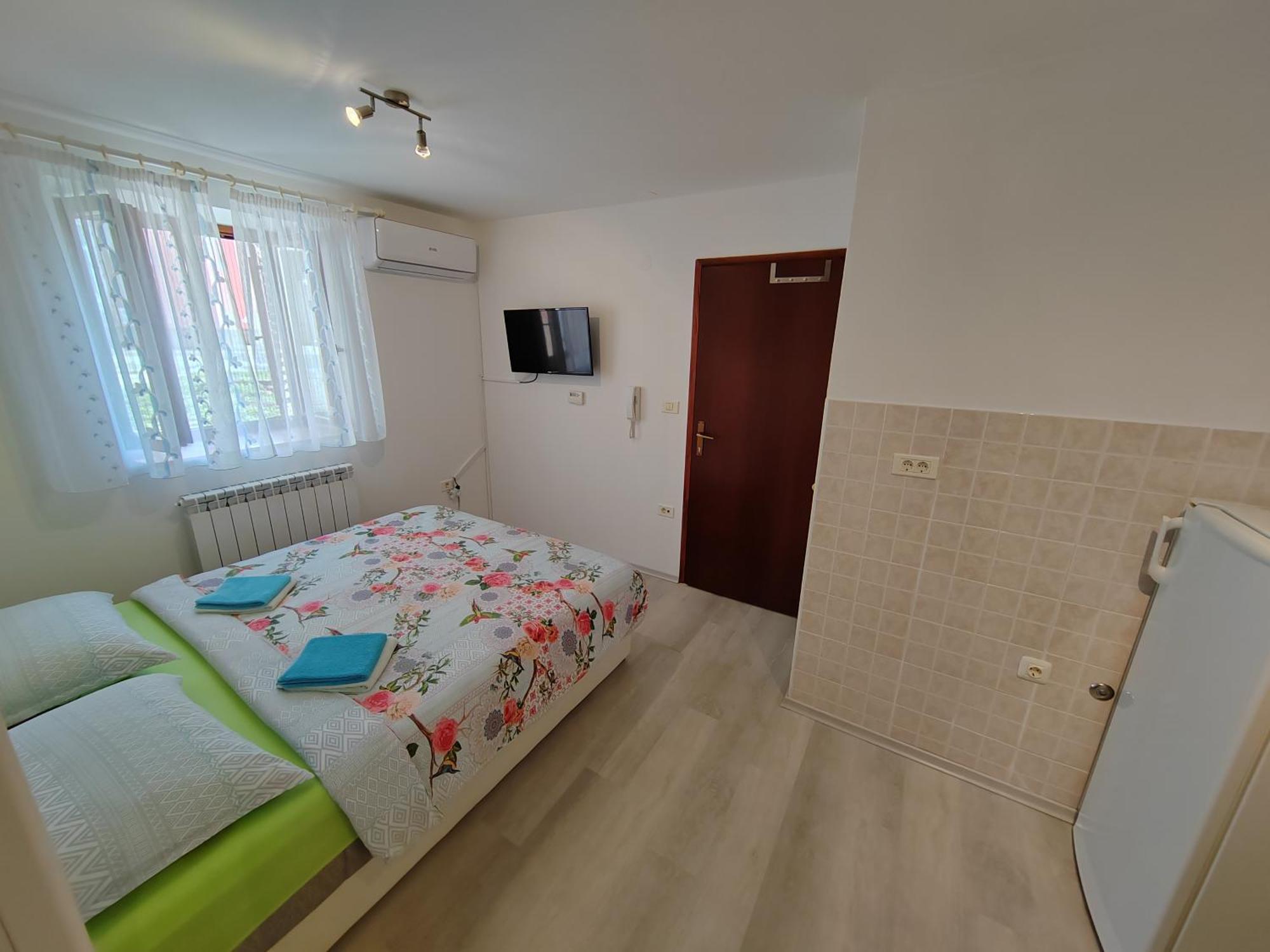 Rooms Neda إيزولا الغرفة الصورة